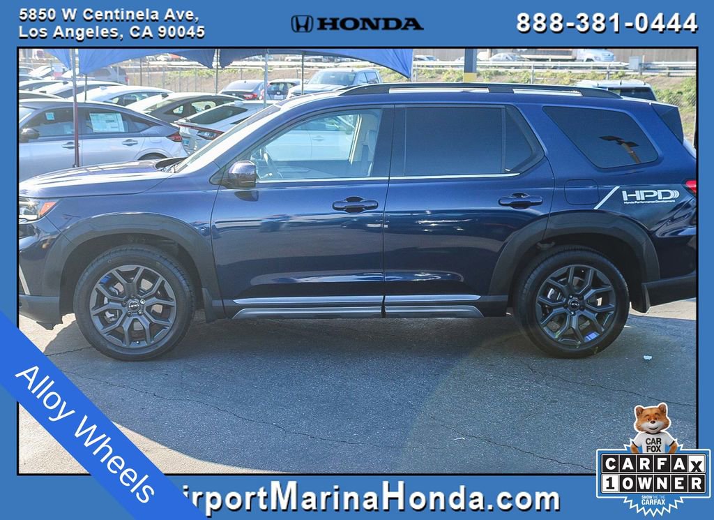 Used 2023 Honda Pilot Touring image 3