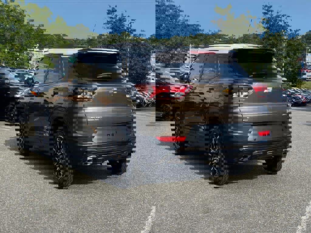 Used 2021 Chevrolet TrailBlazer ACTIV w/ Sun and Liftgate Package image 3