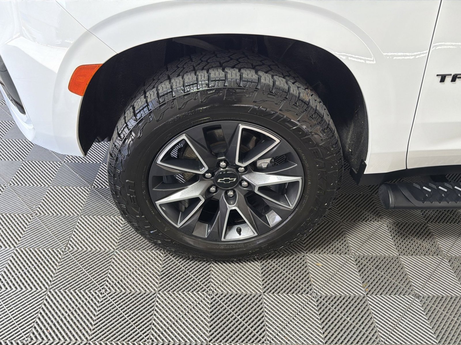 Used 2022 Chevrolet Tahoe Z71 w/ Luxury Package image 12