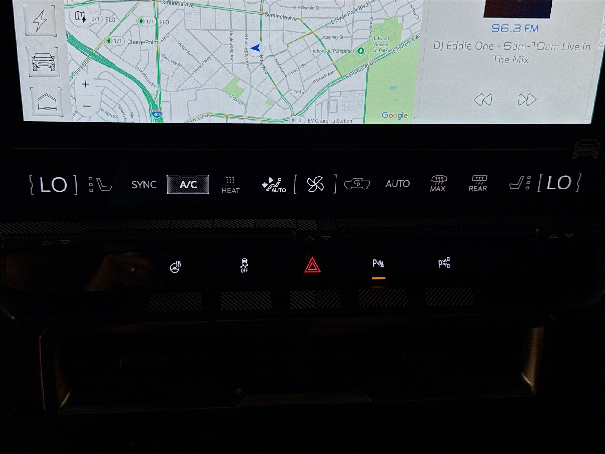 Used 2024 GMC Hummer EV 3X AWD/4WD image 18