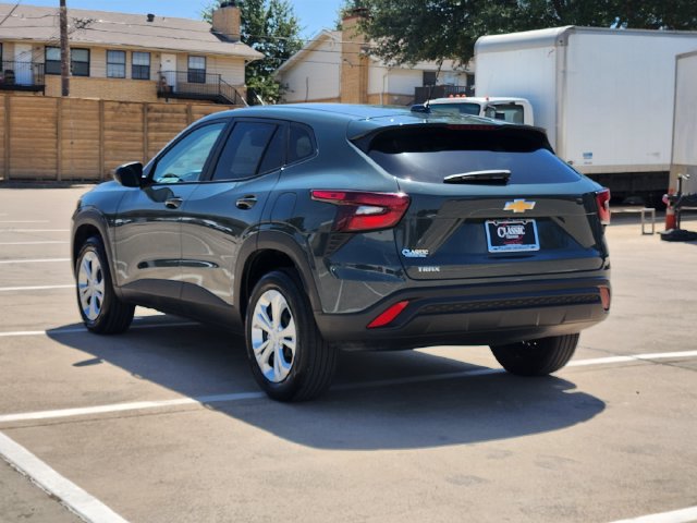 Used 2026 Chevrolet Trax LS FWD image 3