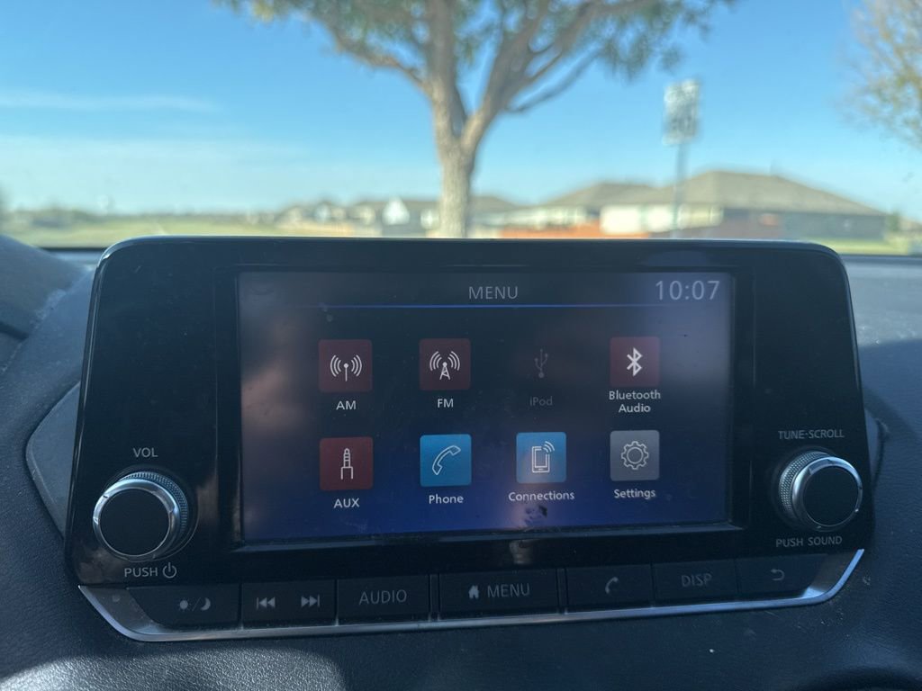 Used 2020 Nissan Sentra S w/ Trunk Package image 17