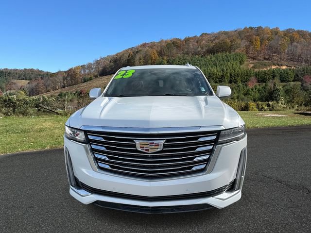 Used 2023 Cadillac Escalade Premium Luxury image 2