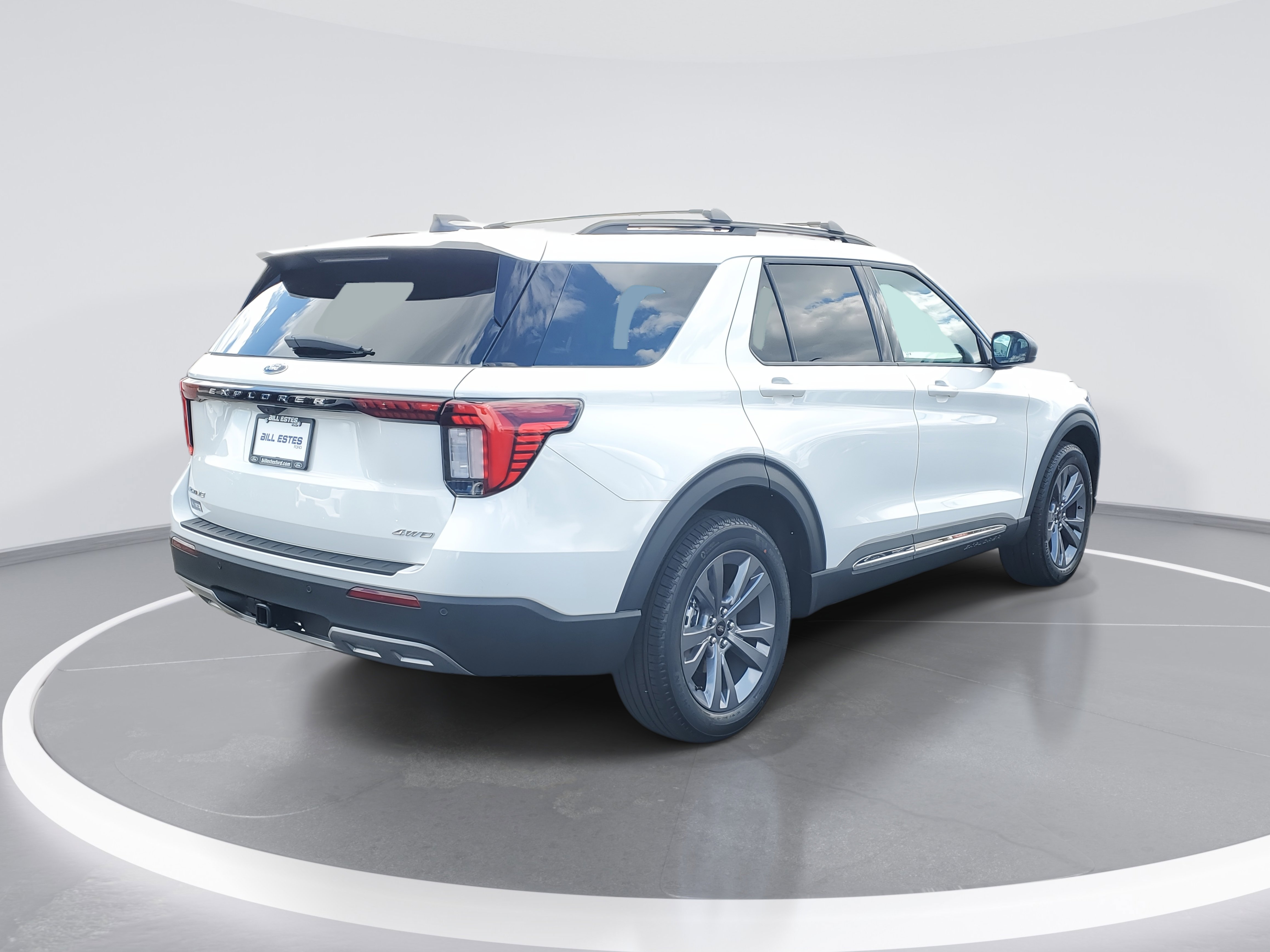 New 2025 Ford Explorer Active w/ Active Comfort Package image 3