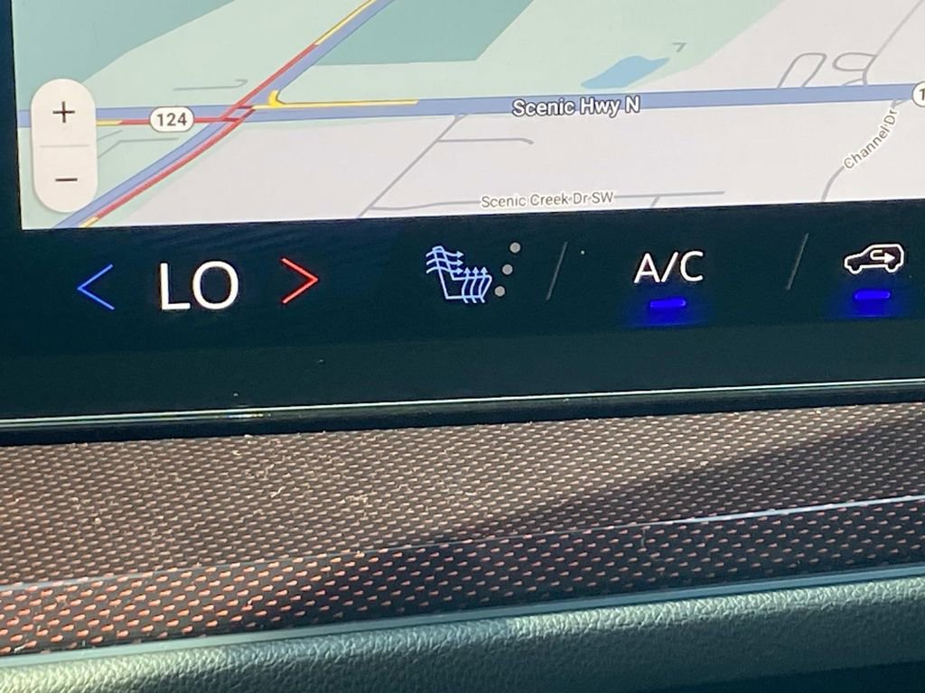 New 2026 Chevrolet Traverse Z71 w/ Driver Confidence Package image 22