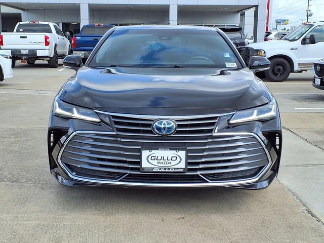 Used 2019 Toyota Avalon Limited image 3