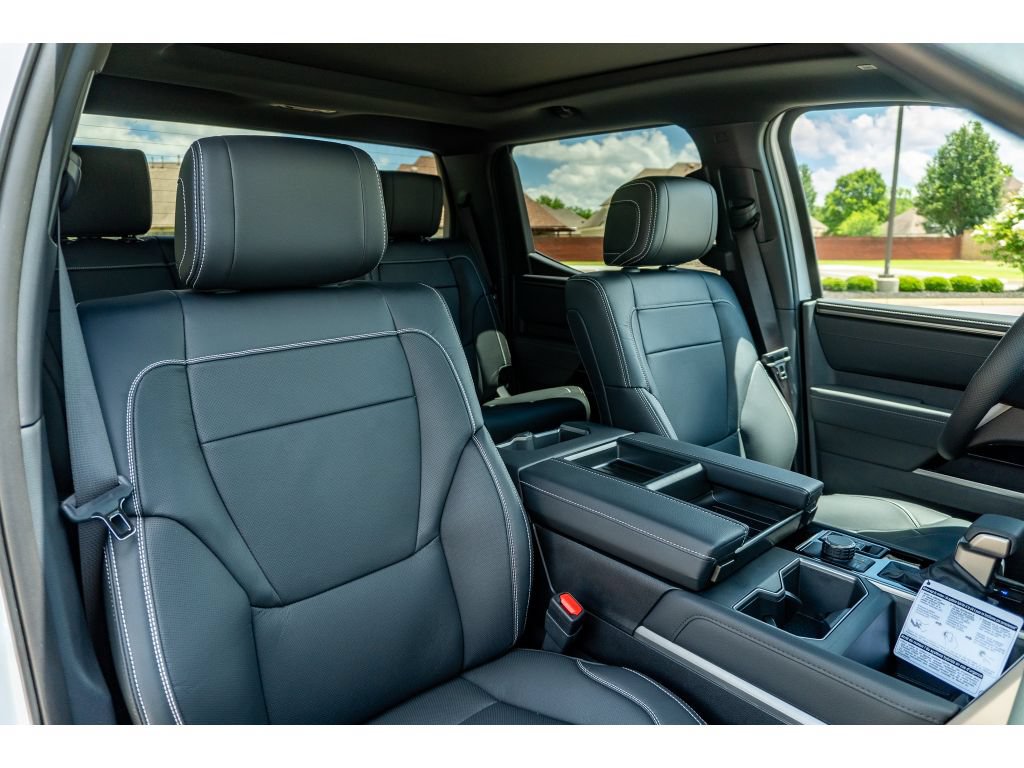 Used 2026 Toyota Tundra Limited AWD/4WD image 18