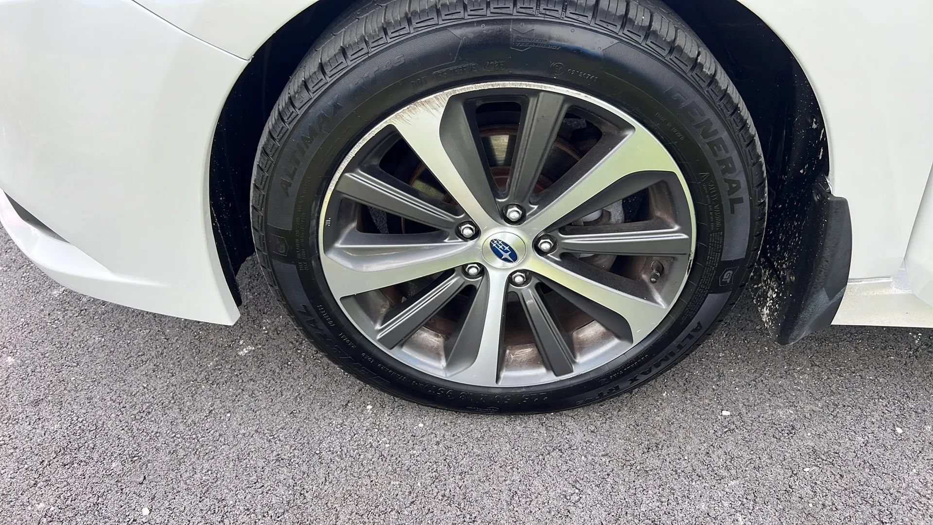 Used 2017 Subaru Legacy 2.5i Limited AWD/4WD image 30