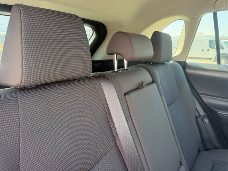 Used 2025 Toyota RAV4 LE FWD image 15