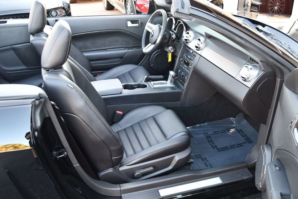 Used 2007 Ford Mustang GT RWD image 19