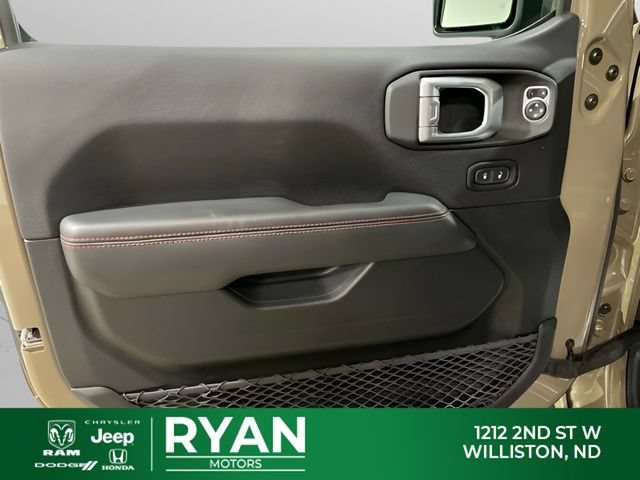 Used 2020 Jeep Gladiator Rubicon AWD/4WD image 36
