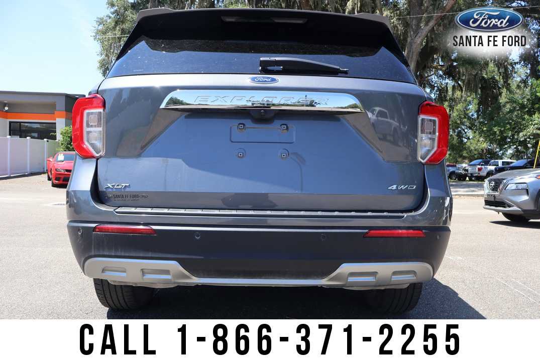 New 2024 Ford Explorer XLT w/ Equipment Group 202A AWD/4WD image 5