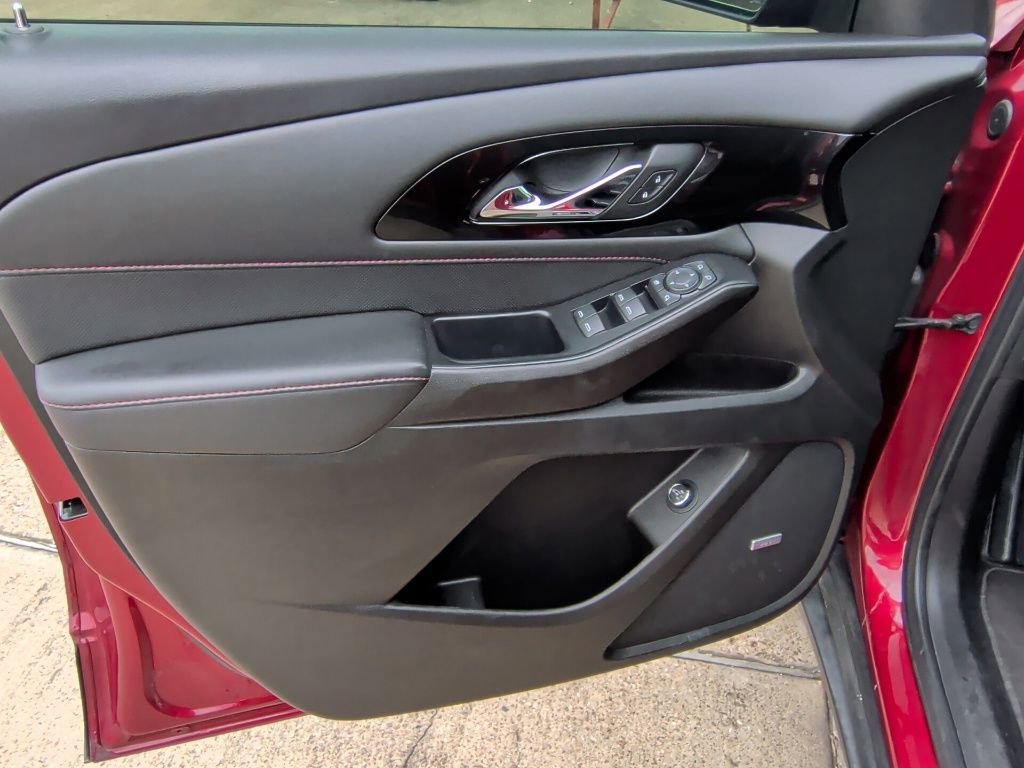 Used 2022 Chevrolet Traverse RS image 10