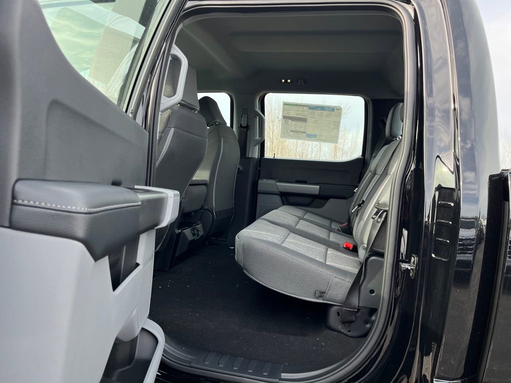 New 2026 Ford F250 XL w/ STX Appearance Package AWD/4WD image 25