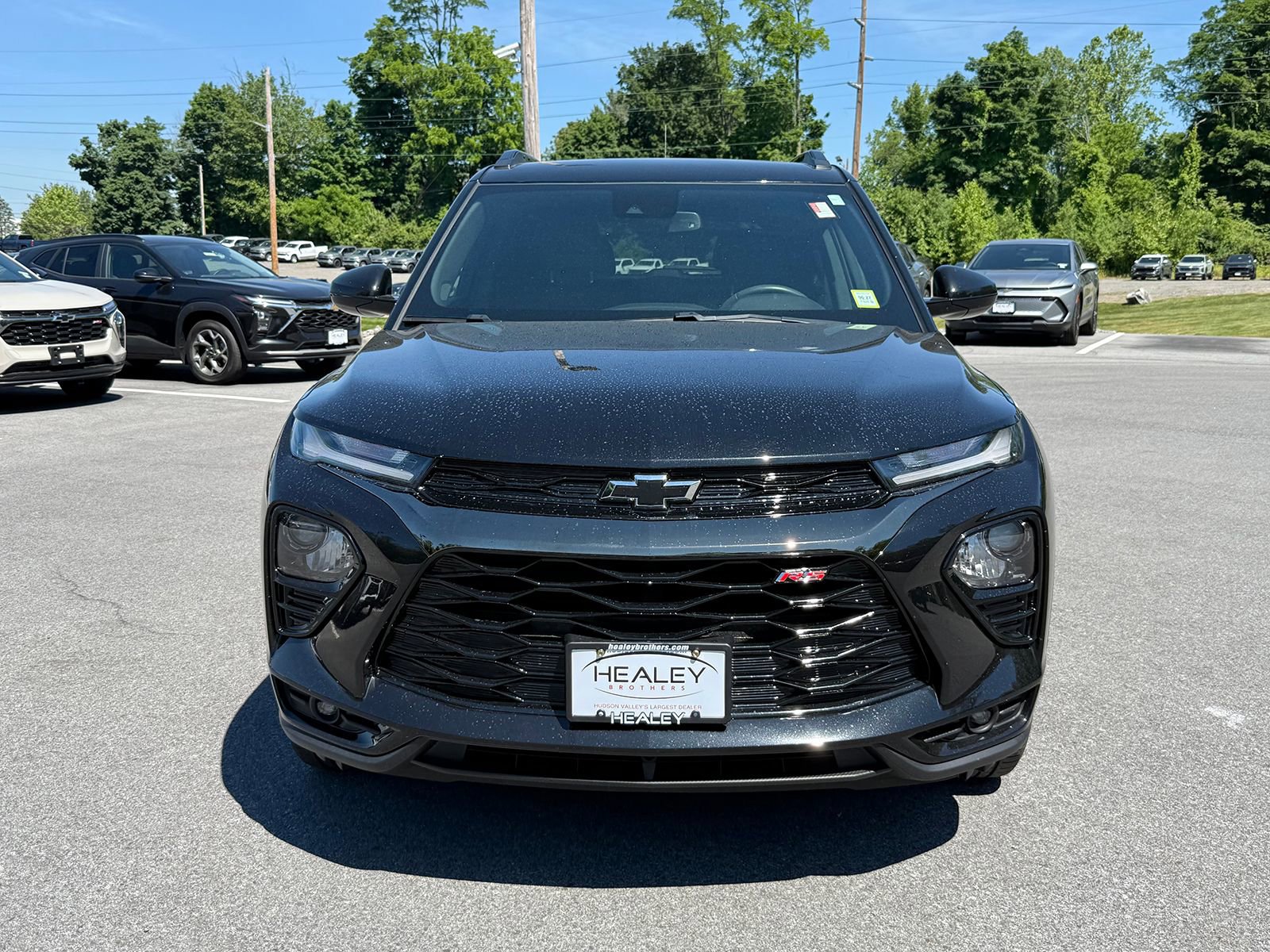 Used 2023 Chevrolet TrailBlazer RS w/ Convenience Package AWD/4WD image 2