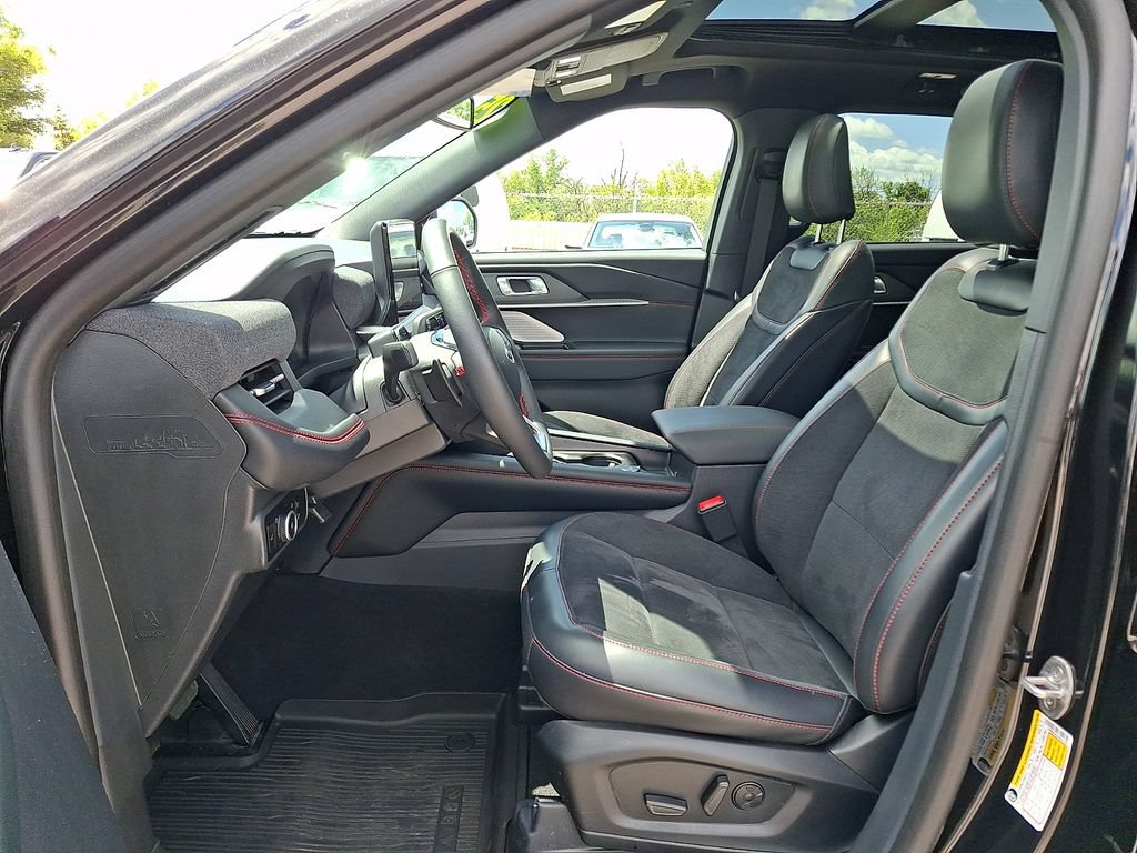 Used 2025 Ford Explorer ST w/ Sun And Sound Package AWD/4WD image 15