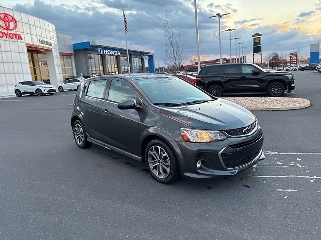 Used 2018 Chevrolet Sonic LT w/ Convenience Package image 2