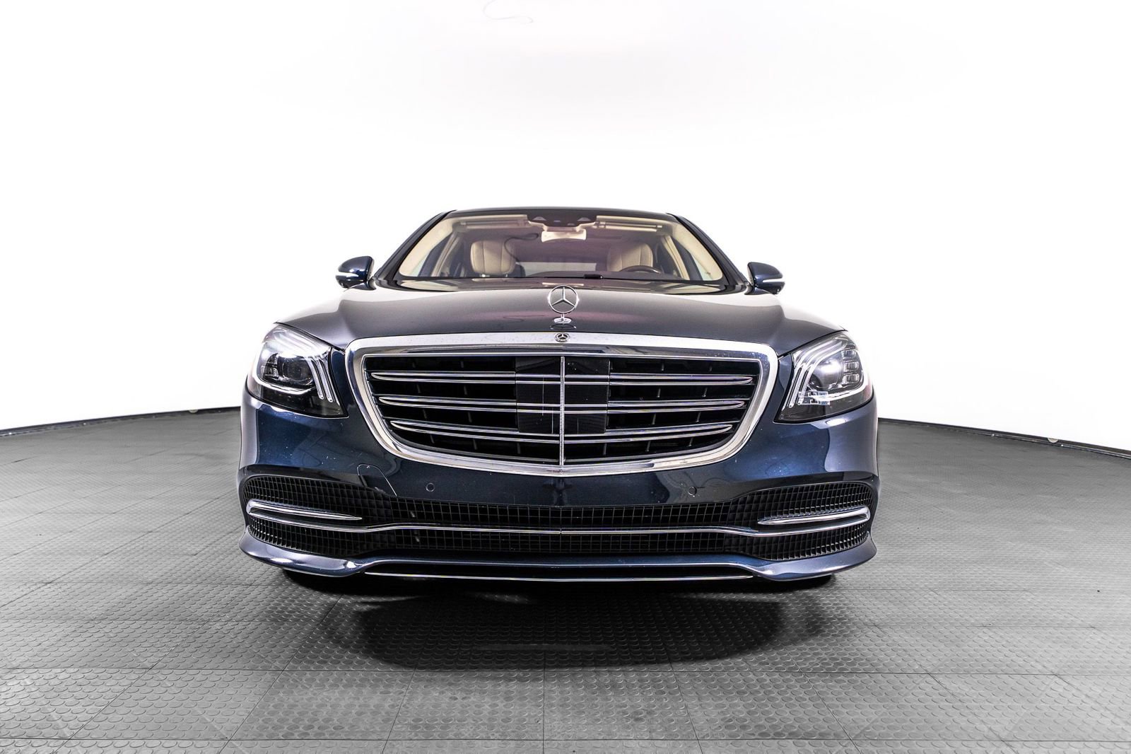 Used 2018 Mercedes-Benz S 560 Sedan image 12