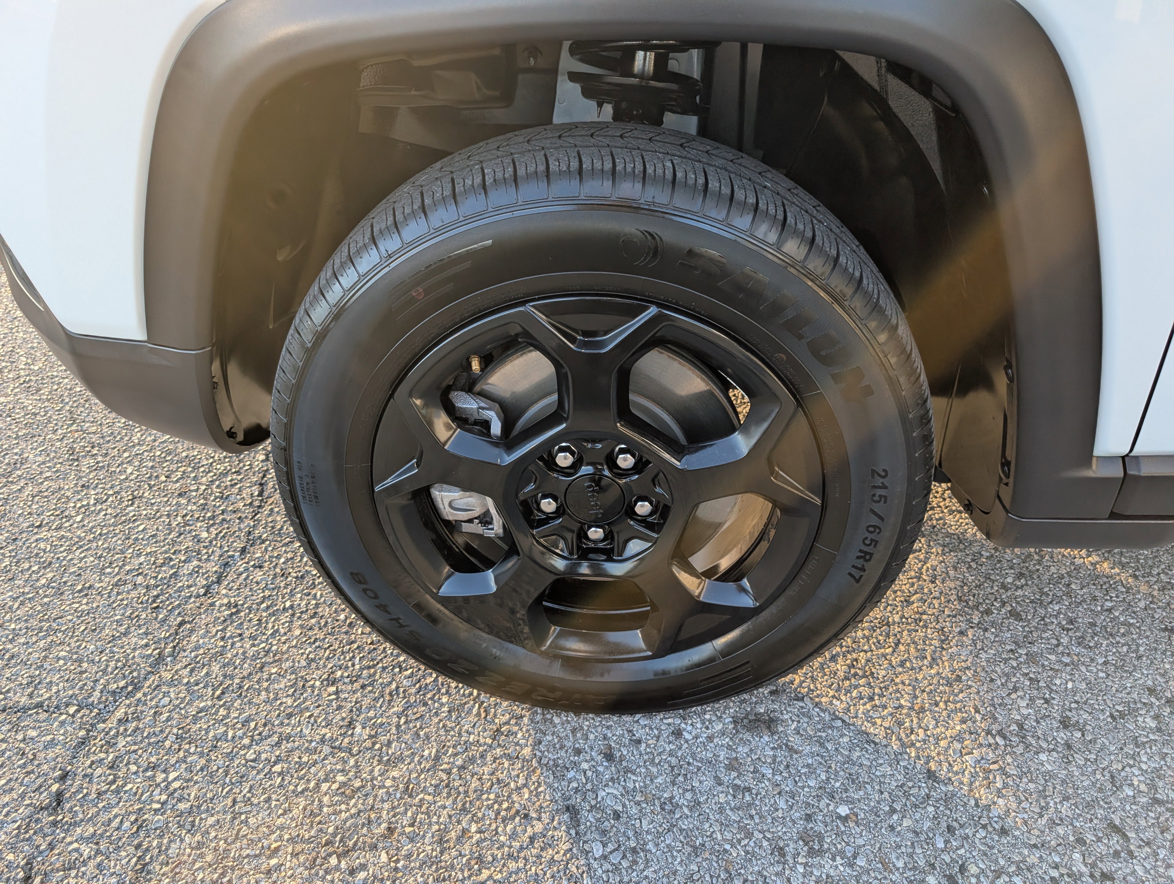 Used 2024 Jeep Compass Trailhawk image 2