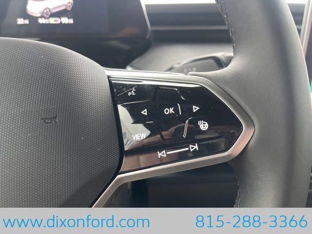 Used 2025 Volkswagen ID. Buzz Pro S RWD image 16