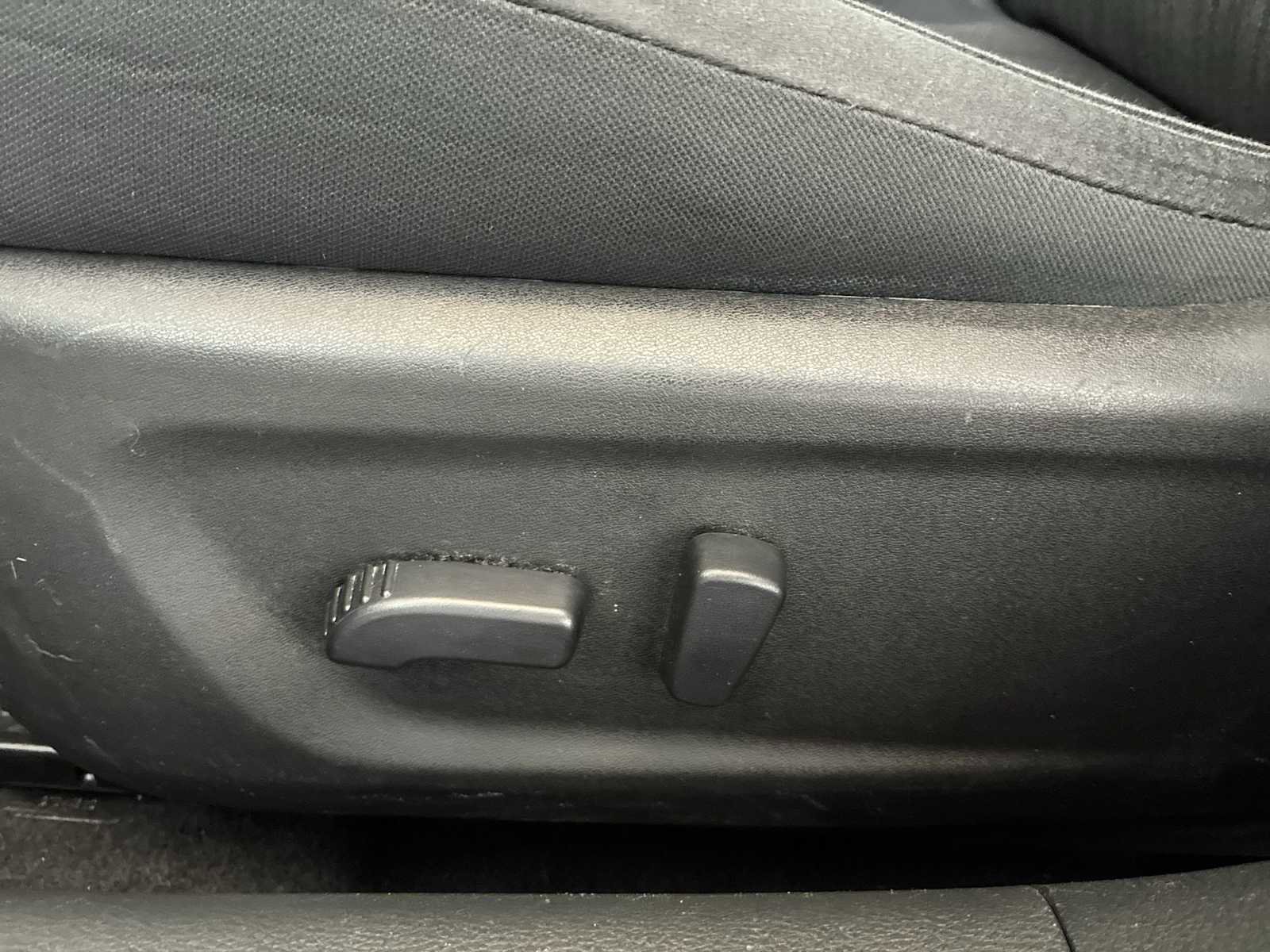 Used 2025 Nissan Altima 2.5 SV image 14