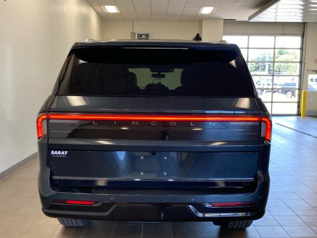 New 2026 Lincoln Navigator Reserve AWD/4WD image 6