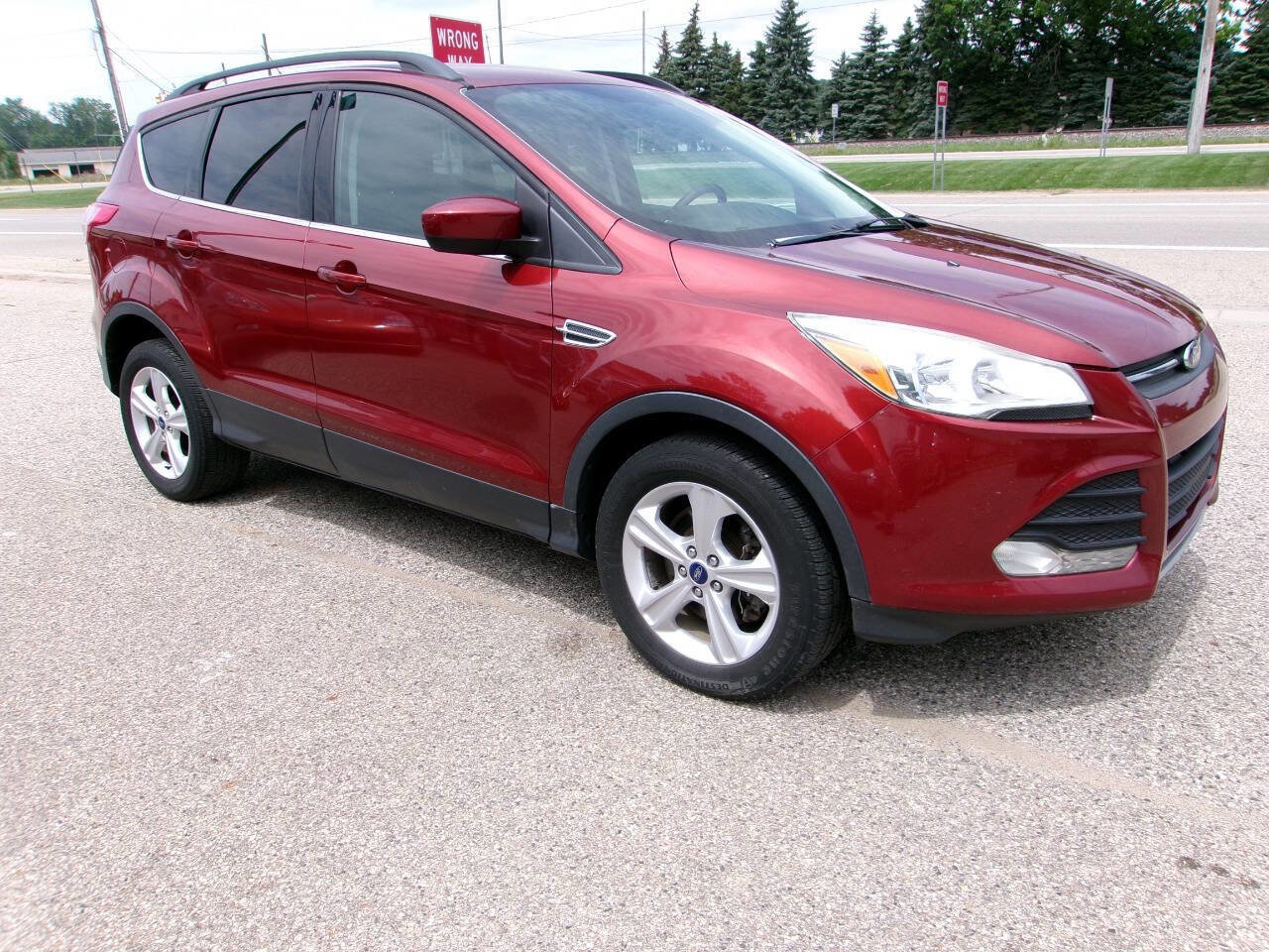 Used 2014 Ford Escape SE w/ Equipment Group 201A image 2