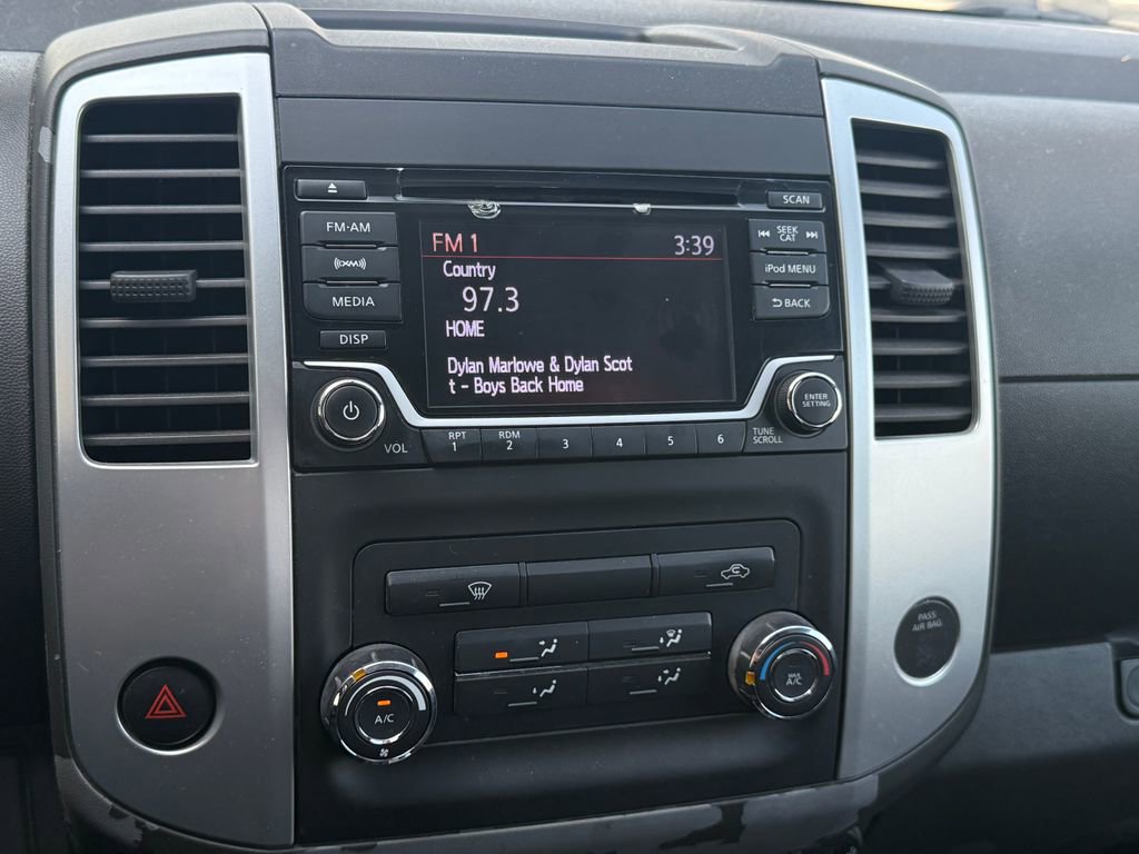 Used 2017 Nissan Frontier SV image 25