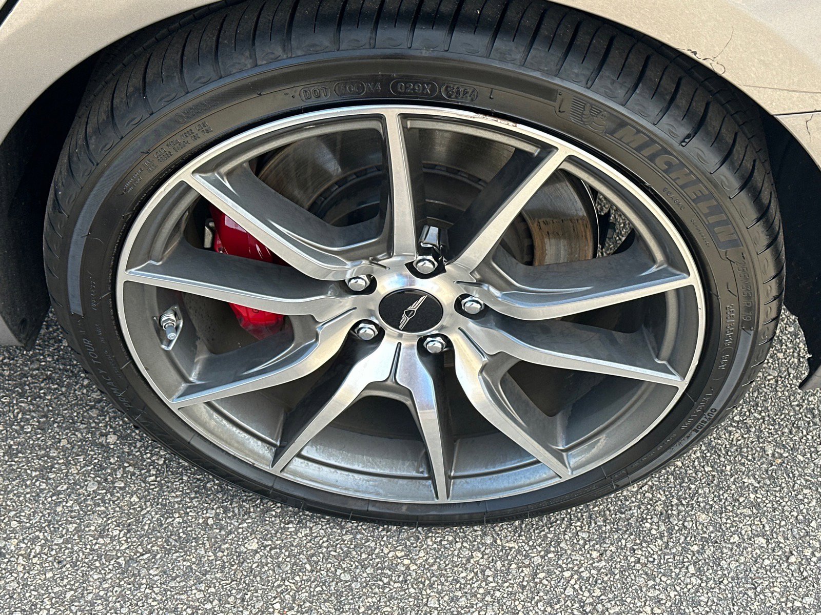 Used 2025 Genesis G70 2.5T image 15