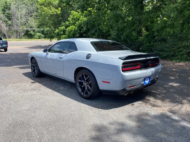Used 2021 Dodge Challenger SXT w/ Driver Convenience Group RWD image 3