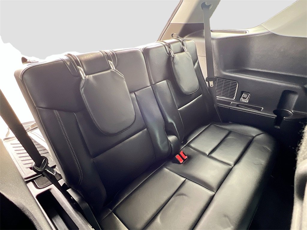 Used 2022 Ford Explorer XLT w/ Equipment Group 202A image 27