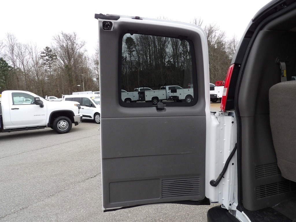 Used 2020 Chevrolet Express 3500 LS image 48