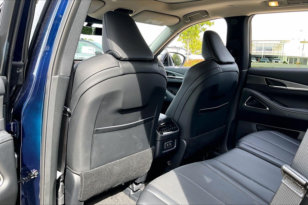 Certified 2027 INFINITI QX60 Luxe w/ Cargo Package AWD/4WD image 31