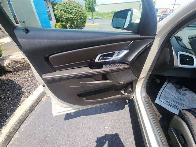 Used 2015 GMC Terrain SLE w/ Convenience Package AWD/4WD image 17