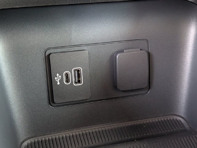 New 2026 Ford Explorer Active RWD image 14
