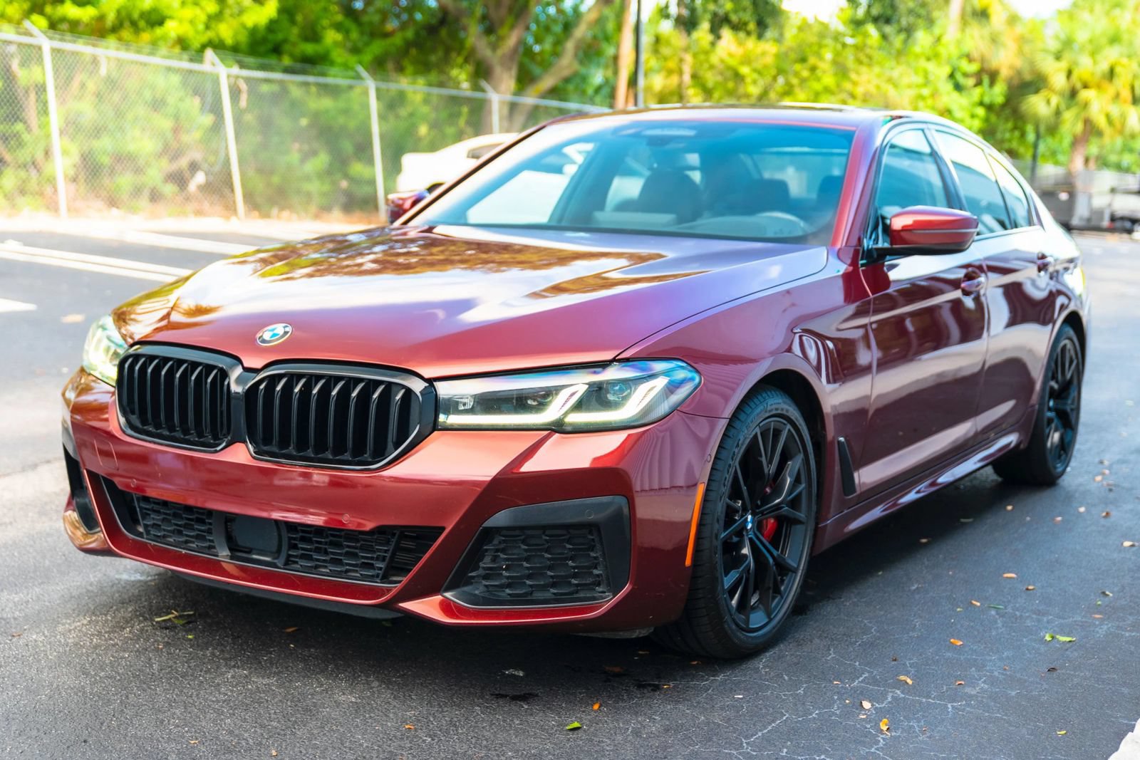 Used 2023 BMW 530i xDrive w/ Executive Package AWD/4WD image 2