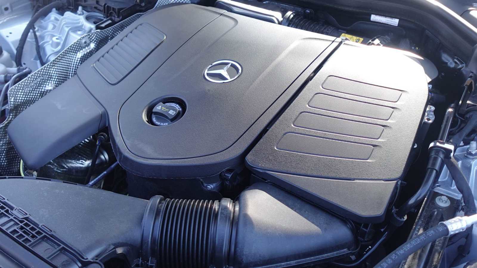 Used 2026 Mercedes-Benz GLC 300 4MATIC image 11
