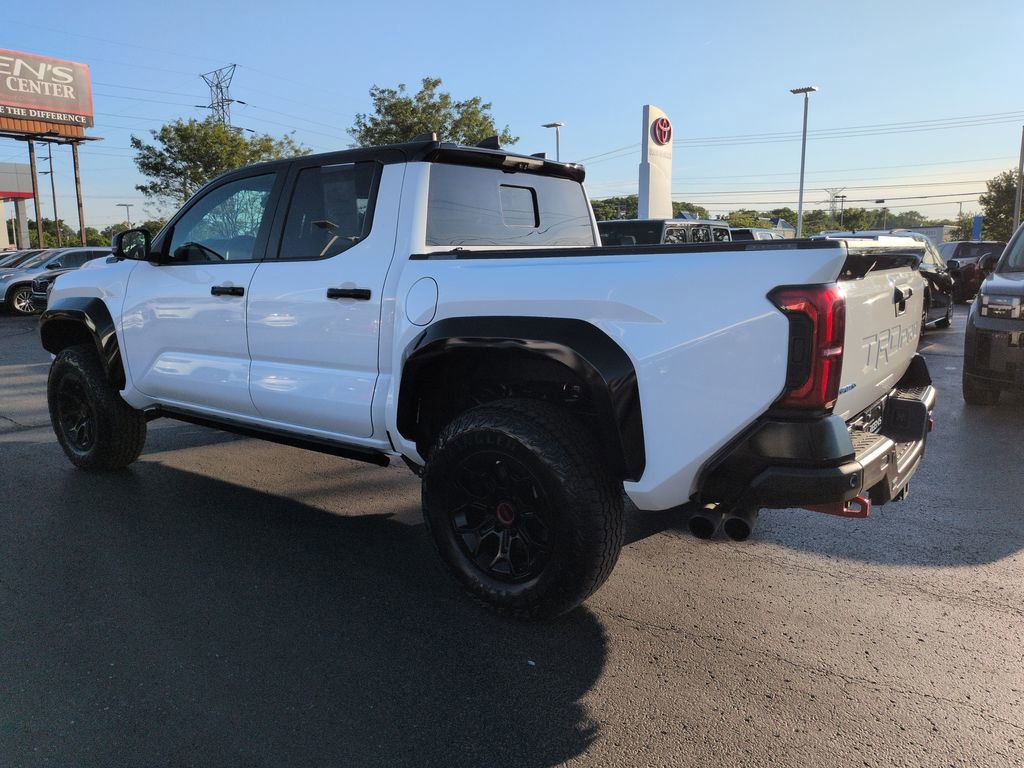 Used 2025 Toyota Tacoma TRD Pro AWD/4WD image 3