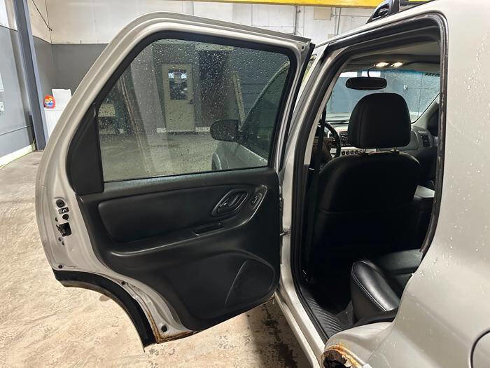 Used 2006 Ford Escape Limited AWD/4WD image 23