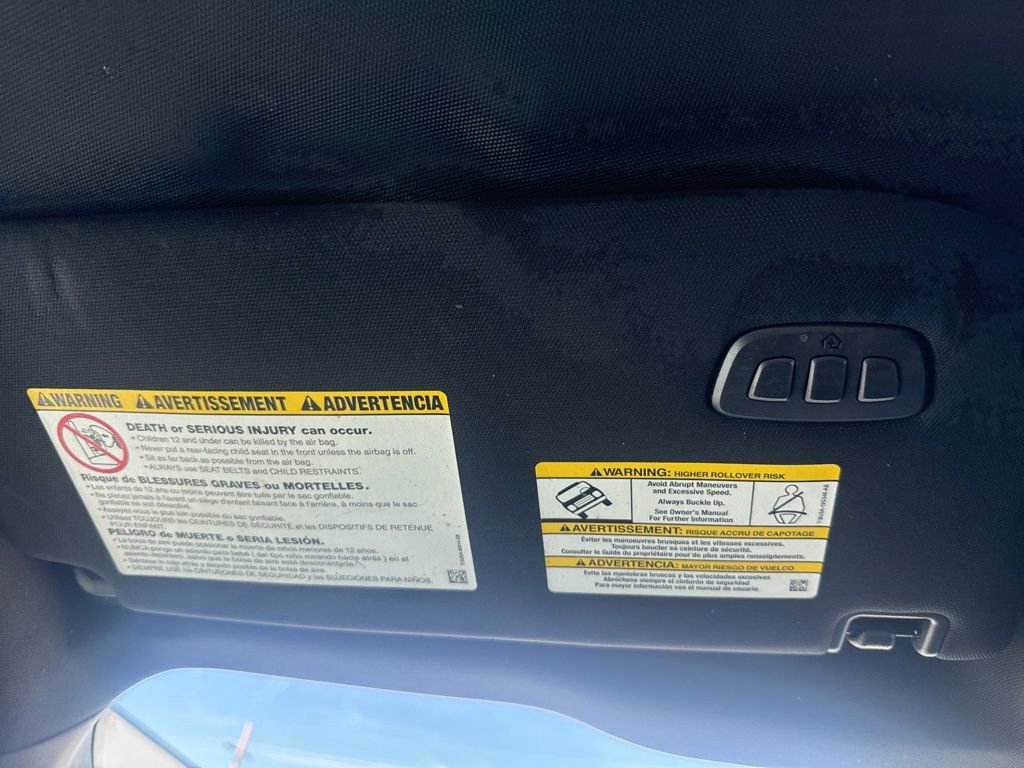 Used 2022 Ford F350 Platinum w/ FX4 Off-Road Package image 32