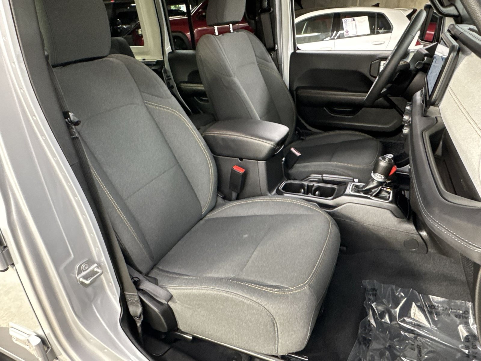 Used 2024 Jeep Wrangler Unlimited Sahara AWD/4WD image 39