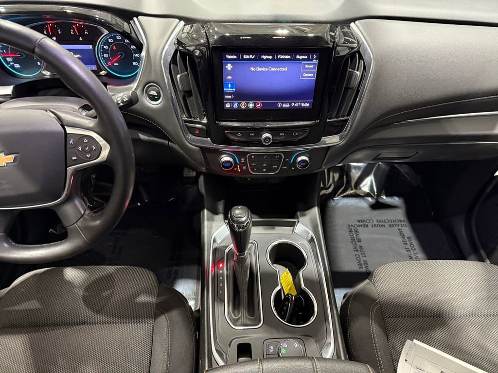 Used 2020 Chevrolet Traverse LT w/ LPO, Blackout Package image 11