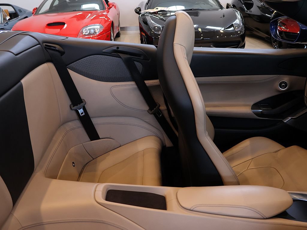 Certified 2019 Ferrari Portofino RWD image 35