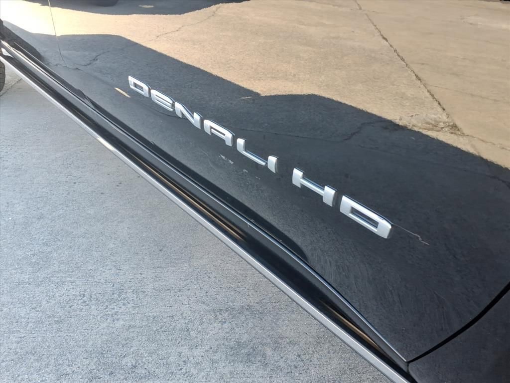 Used 2025 GMC Sierra 2500 Denali Ultimate w/ Max Trailering Package image 11