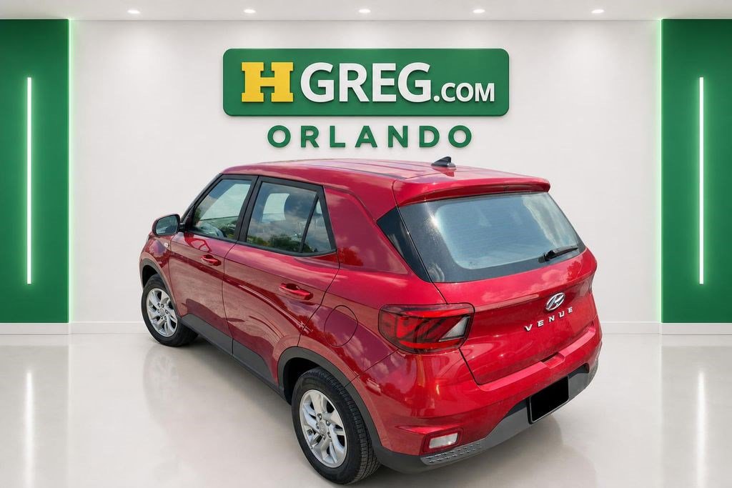 Used 2021 Hyundai Venue SE w/ Cargo Package FWD image 2