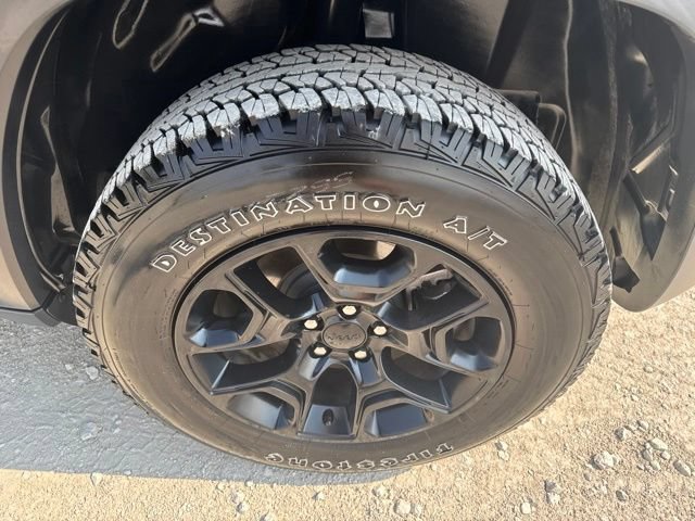 Used 2022 Jeep Cherokee Trailhawk w/ Sound & Nav Group AWD/4WD image 13