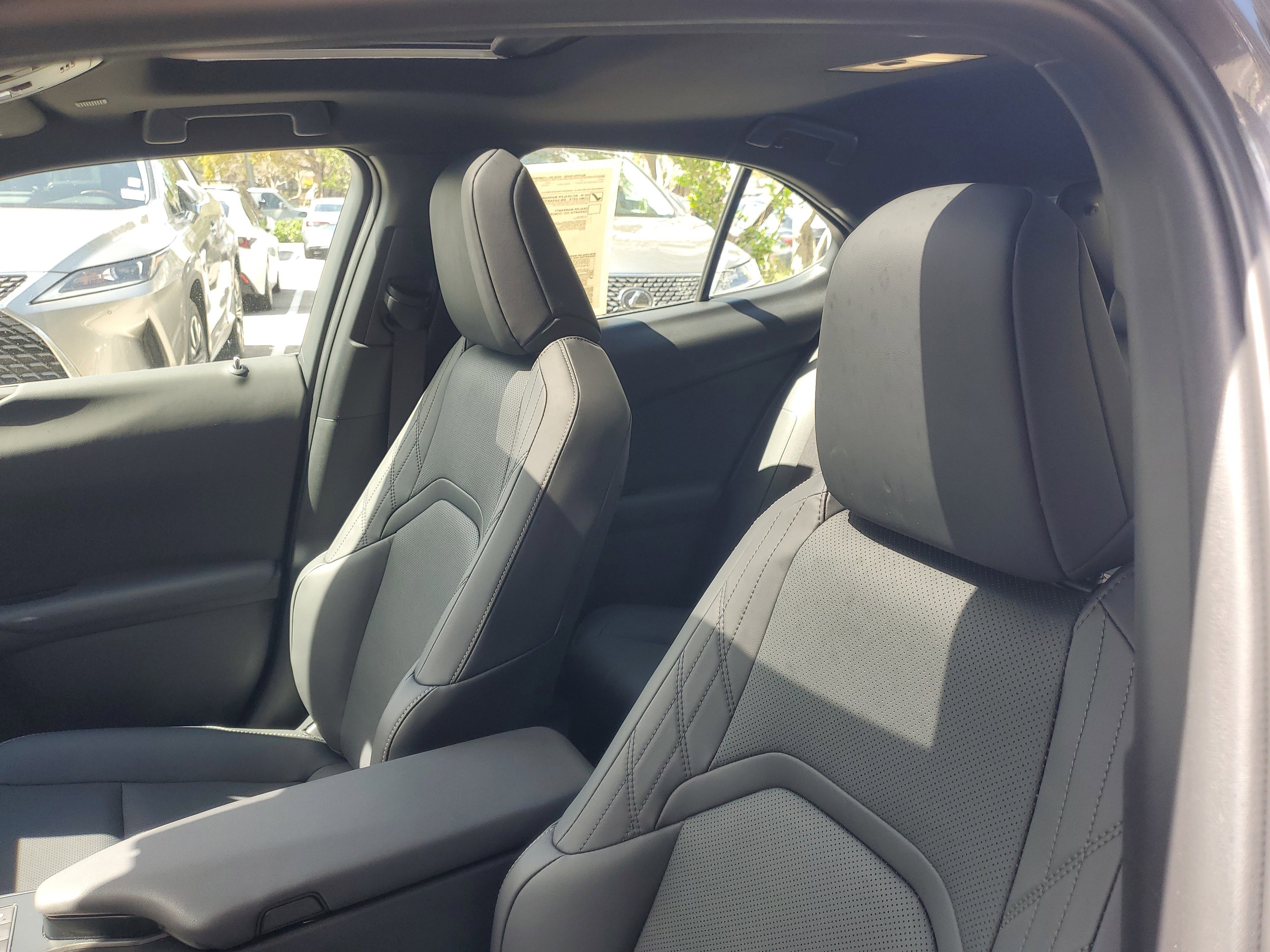 Used 2025 Lexus UX 300h FWD w/ Accessory Package (Z1) image 17