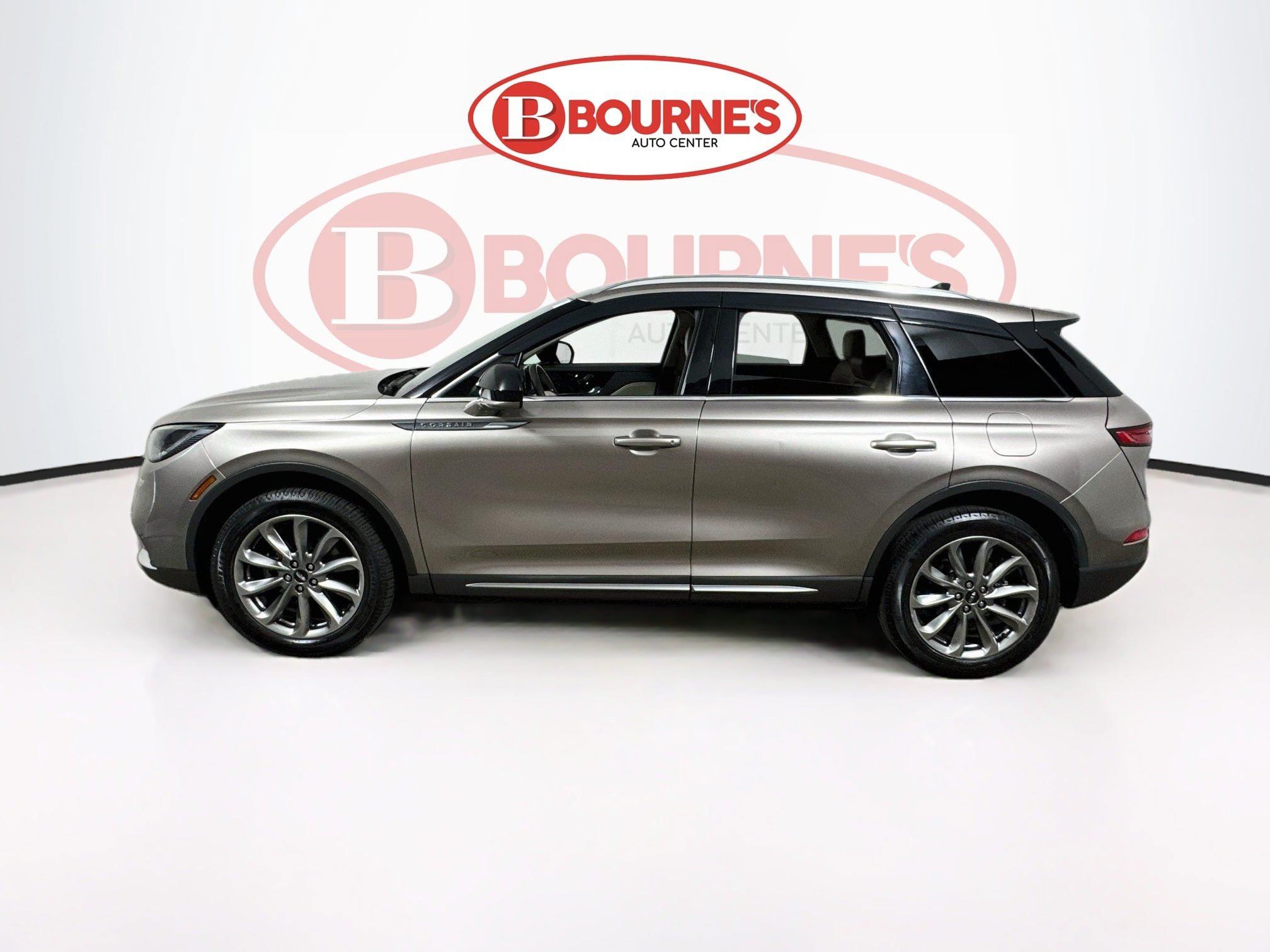 Used 2021 Lincoln Corsair AWD w/ Premium Package image 8