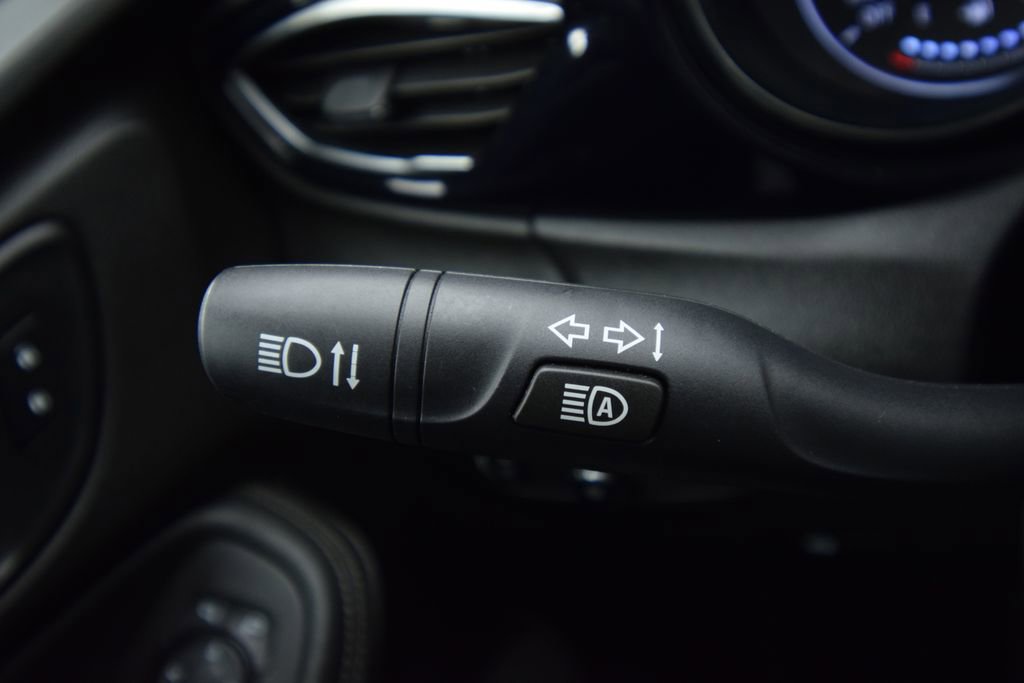 Used 2020 Buick Encore GX Select w/ Sport Touring Package image 37