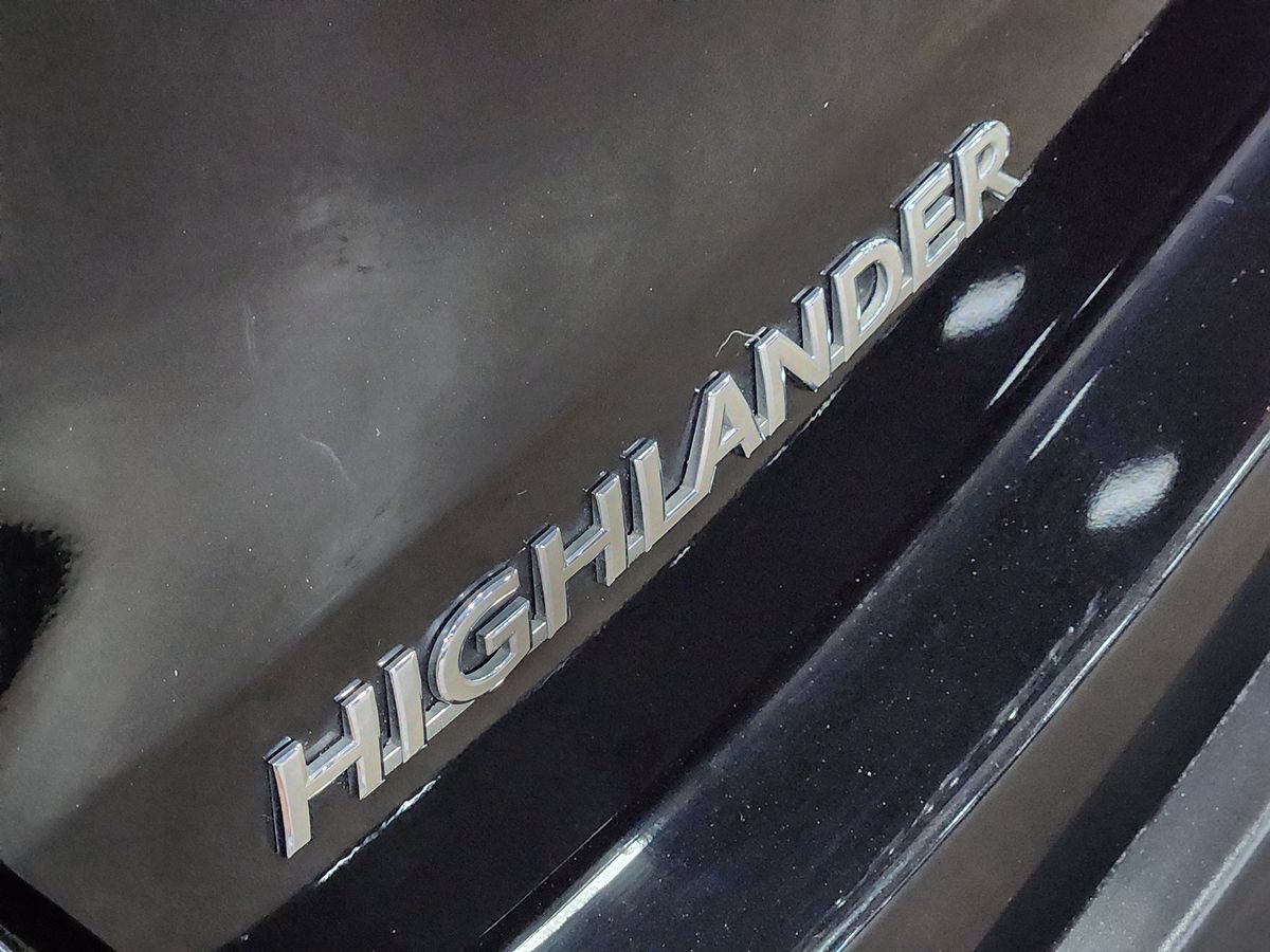 Used 2016 Toyota Highlander XLE FWD image 25